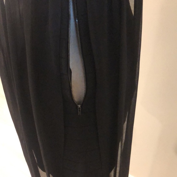 Gorgeous Bebe dress - Picture 6 of 8